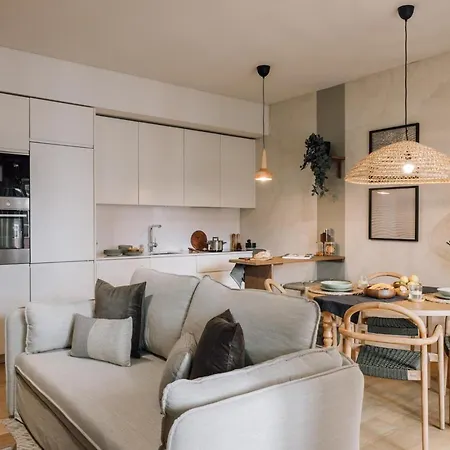 Tinggi - 1 Bedroom And Balcony In Saldanha Lissabon