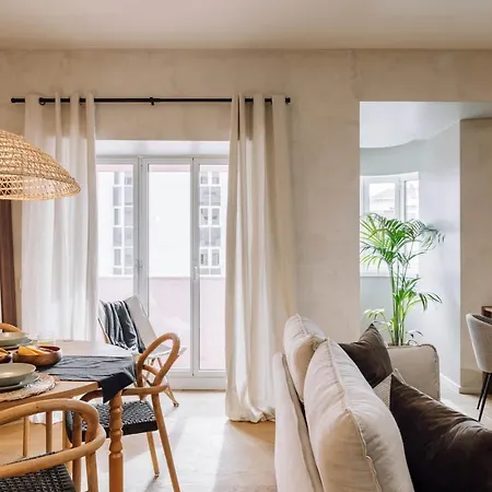 Appartement Tinggi - 1 Bedroom And Balcony In Saldanha